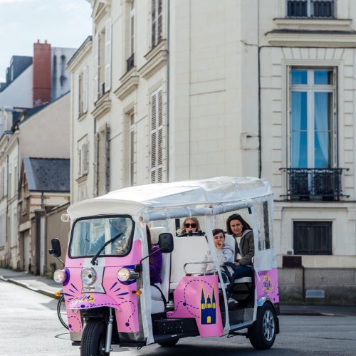 Découvrez la ville autrement en tuk-tuk