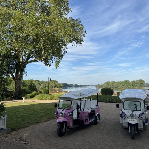 Balade en tuk-tuk électrique en bord de Loire et de Maine